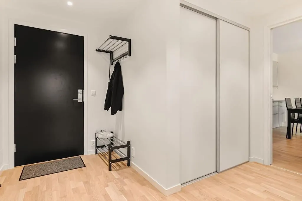 Dinbnb Apartments I 1 Minute To Tram! Newly Built With Balcony & 3 Beds Bergen